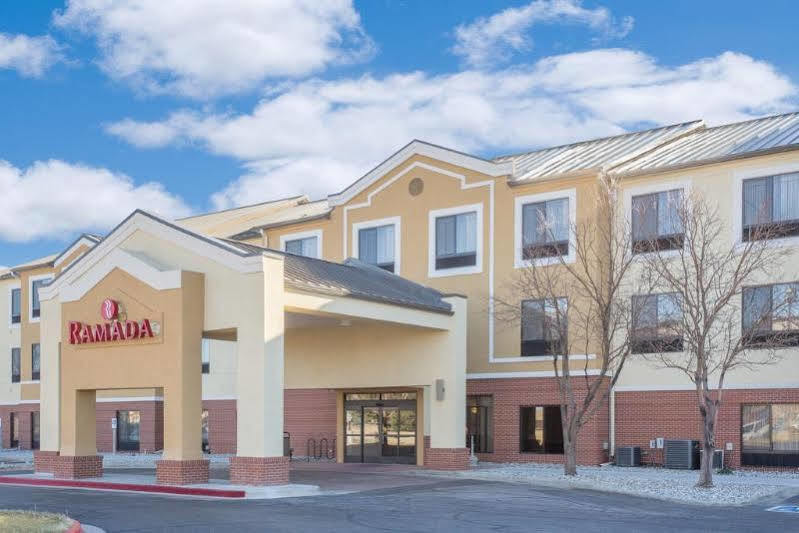 Comfort Suites DEN Exterior photo
